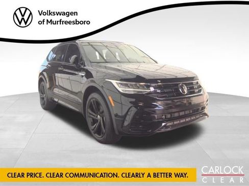 Used 2023 Volkswagen Tiguan SE R-Line image 3