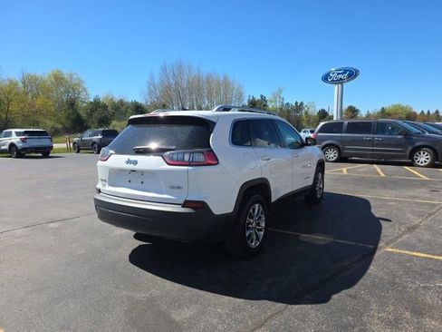 Used 2019 Jeep Cherokee Latitude Plus AWD/4WD image 6