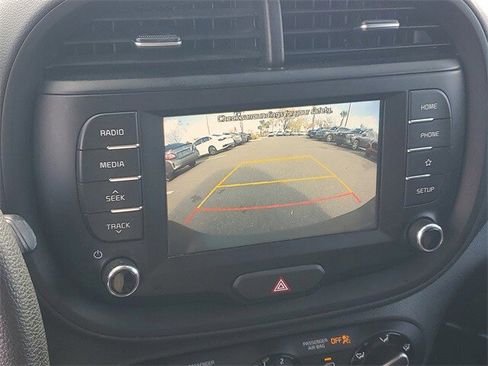 Used 2021 Kia Soul S image 23