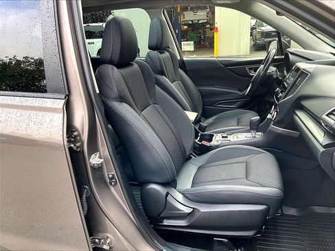 Used 2023 Subaru Forester Premium AWD/4WD image 7