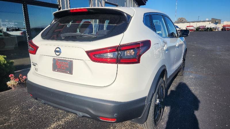 Used 2022 Nissan Rogue Sport S FWD image 8