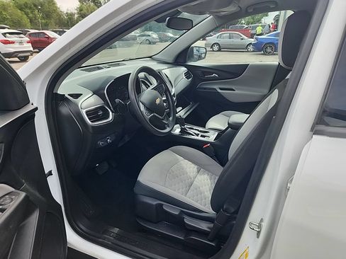 Used 2018 Chevrolet Equinox LS AWD/4WD image 3