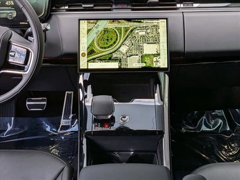 Certified 2025 Land Rover Range Rover Sport Dynamic SE image 12