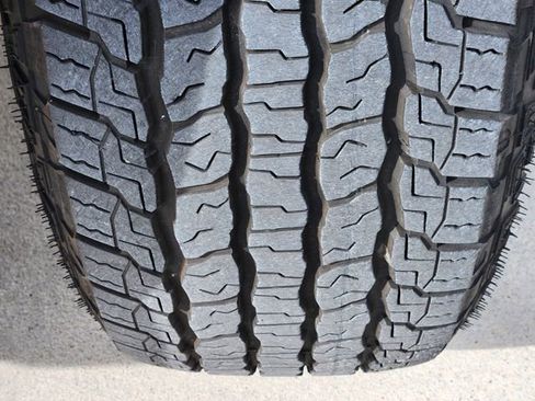 Used 2025 Chevrolet Tahoe Z71 w/ Comfort Package image 11