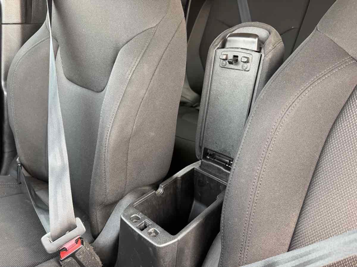 Used 2019 Jeep Renegade Sport w/ Sport Appearance Group AWD/4WD image 18