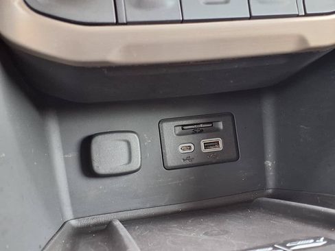 Used 2023 GMC Acadia Denali w/ Denali Technology Package FWD image 12