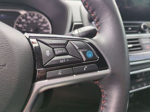 Used 2023 Nissan Altima 2.0 SR FWD image 19