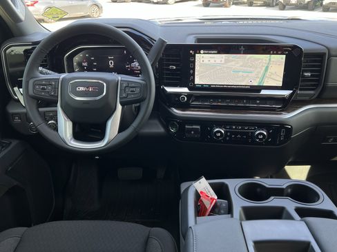 New 2026 GMC Sierra 1500 Elevation image 10