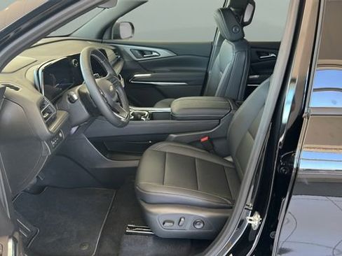 New 2026 Chevrolet Traverse LT image 8