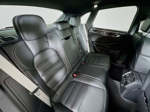 New 2026 Porsche Macan image 29