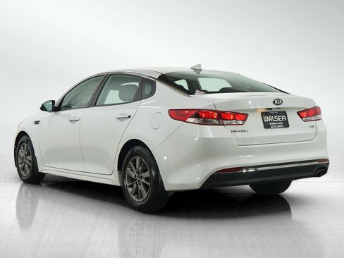 Used 2017 Kia Optima LX image 3