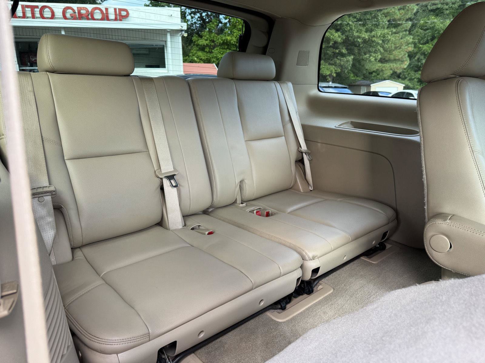 Used 2013 Cadillac Escalade Luxury RWD image 17
