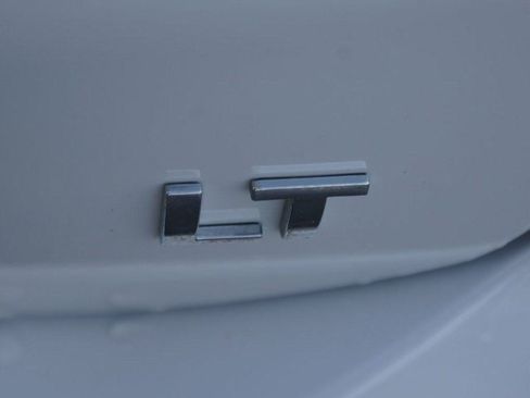 Used 2024 Chevrolet Equinox LT image 18