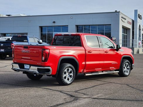 Used 2023 GMC Sierra 1500 SLE w/ Preferred Package image 3