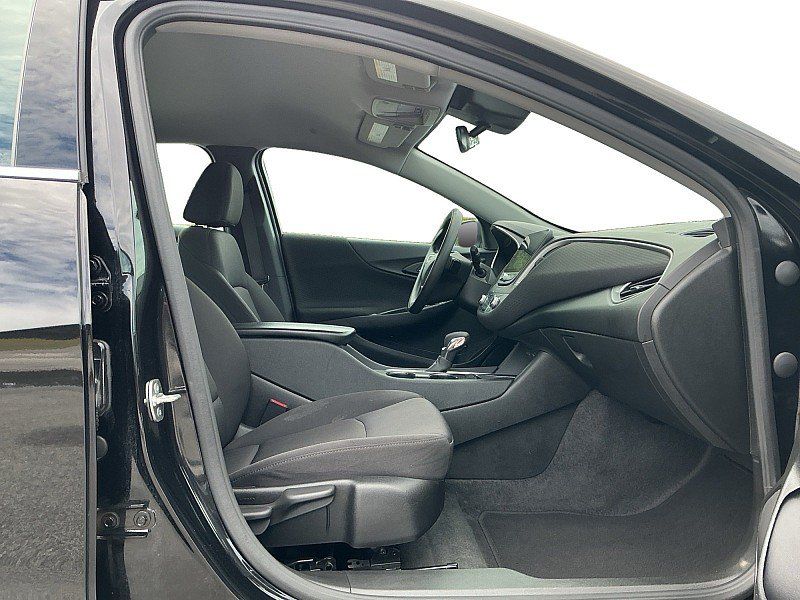 Used 2025 Chevrolet Malibu LT FWD image 11