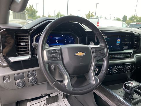 Used 2023 Chevrolet Silverado 1500 LTZ RWD image 17