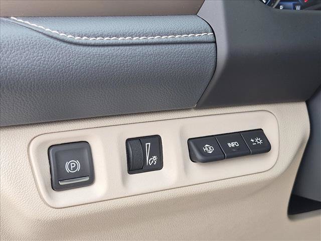 Used 2023 GMC Acadia Denali w/ Denali Ultimate Package FWD image 30