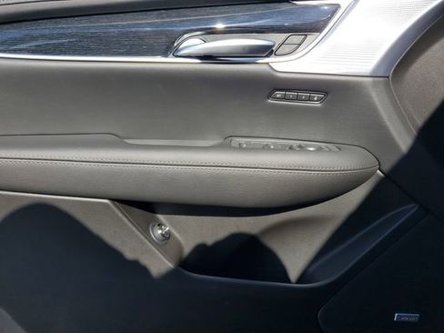 Used 2025 Cadillac XT5 Premium Luxury w/ Technology Package image 16