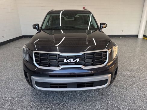 Used 2025 Kia Telluride S image 5