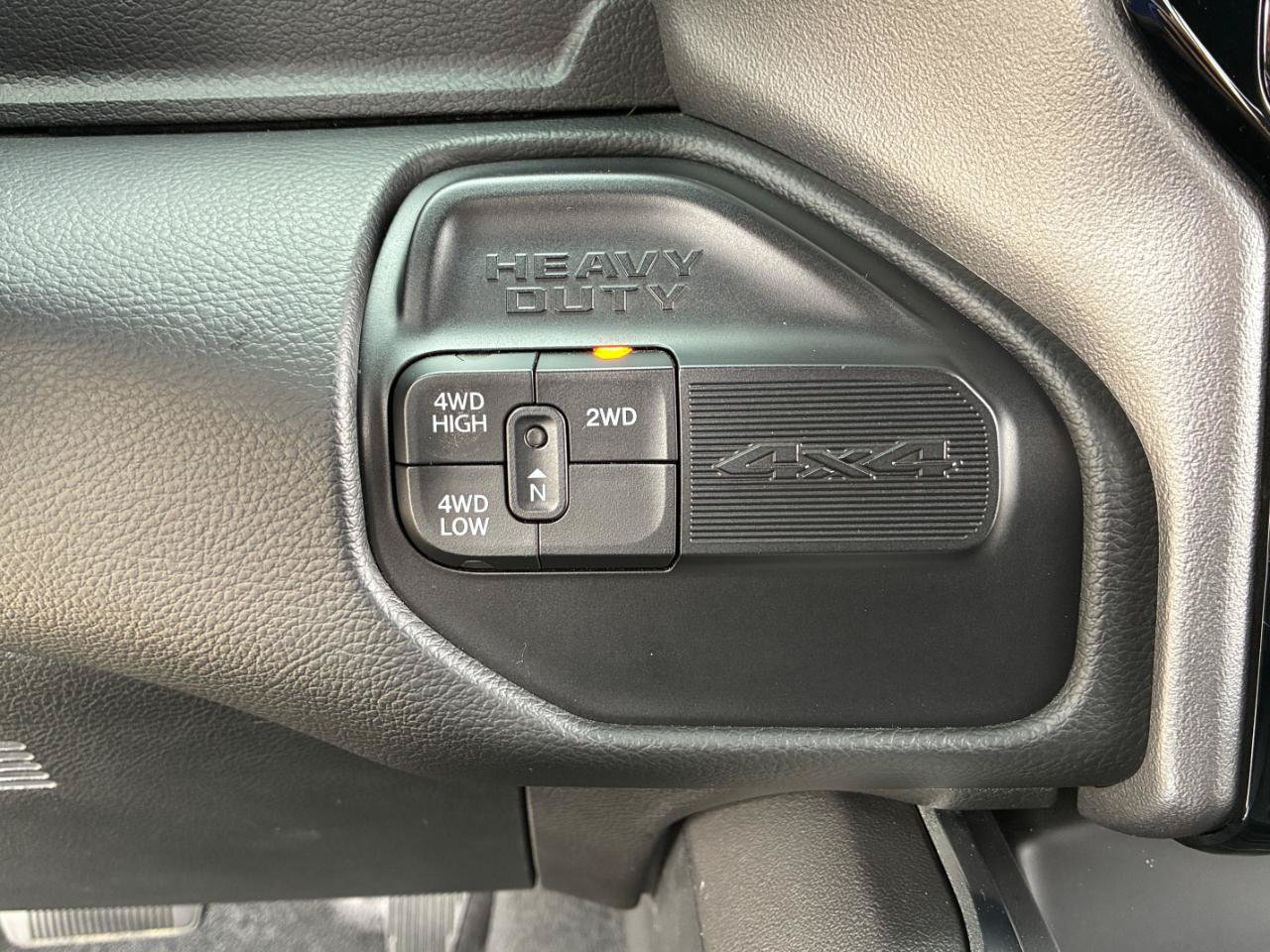 Used 2020 RAM 2500 Laramie w/ Night Edition AWD/4WD image 30