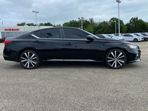 Used 2020 Nissan Altima 2.5 SR FWD image 9