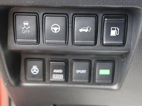 Used 2019 Nissan Rogue SL w/ Premium Package AWD/4WD image 13