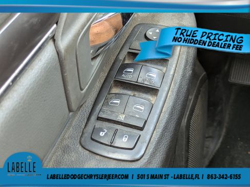 Used 2021 RAM 1500 Classic SLT AWD/4WD image 18