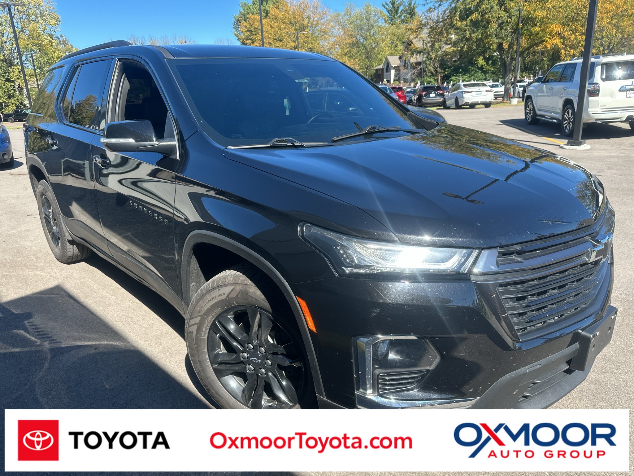 Used 2022 Chevrolet Traverse LT w/ Midnight/Sport Edition FWD image 1