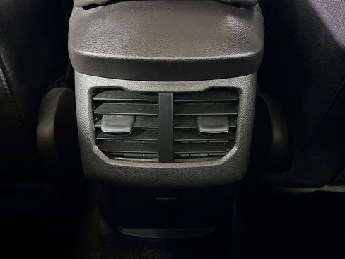 Used 2015 Ford Fusion SE w/ Equipment Group 201A image 23