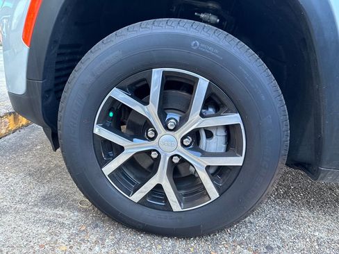 New 2025 Jeep Grand Cherokee Limited image 27