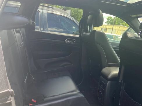 Used 2018 Jeep Grand Cherokee Altitude RWD image 15
