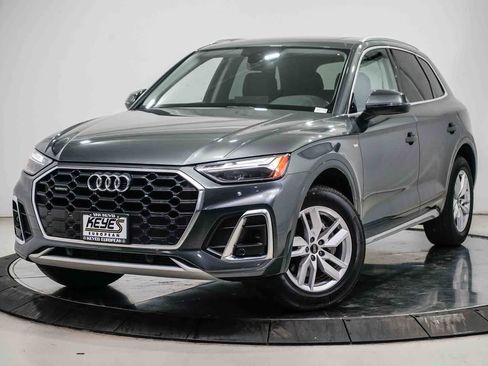 Used 2023 Audi Q5 2.0T Premium w/ Convenience Package image 1