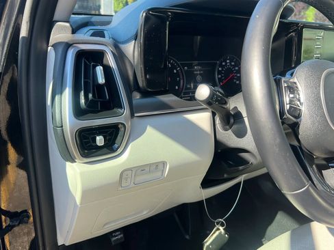 Used 2021 Kia Sorento S w/ Panoramic Sunroof Package AWD/4WD image 15