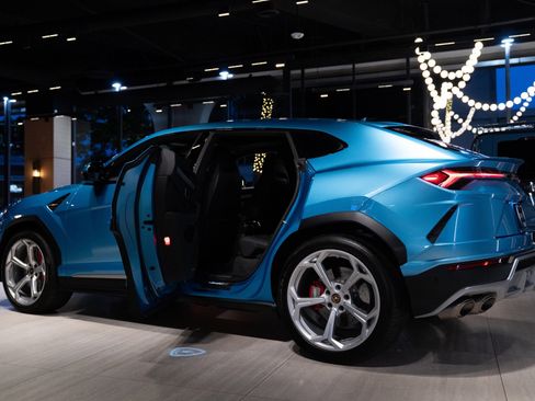 Used 2022 Lamborghini Urus image 34