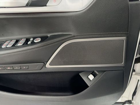 Used 2019 BMW 740i w/ Executive Package image 22