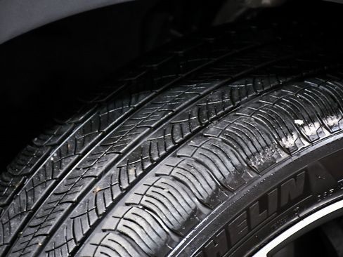 Used 2024 Porsche Macan image 88