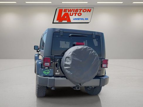 Used 2013 Jeep Wrangler Unlimited Sahara w/ Connectivity Group AWD/4WD image 4
