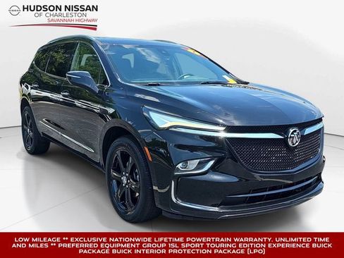 Used 2023 Buick Enclave Essence w/ Experience Buick Package FWD image 1