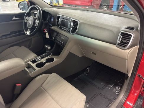 Used 2019 Kia Sportage LX AWD/4WD image 34