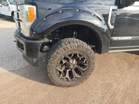 Used 2019 Ford F250 Limited w/ FX4 Off-Road Package AWD/4WD image 7