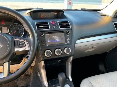 Used 2017 Subaru Forester 2.5i w/ Alloy Wheel Package image 8