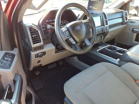 Certified 2018 Ford F250 XLT w/ XLT Premium Package image 19