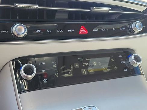 New 2026 Genesis GV70 2.5T Advanced w/ G1 Accessory Package image 18