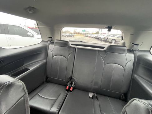 Used 2017 GMC Acadia Limited SLT image 29