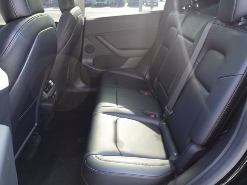 Used 2022 Tesla Model Y Performance AWD/4WD image 22