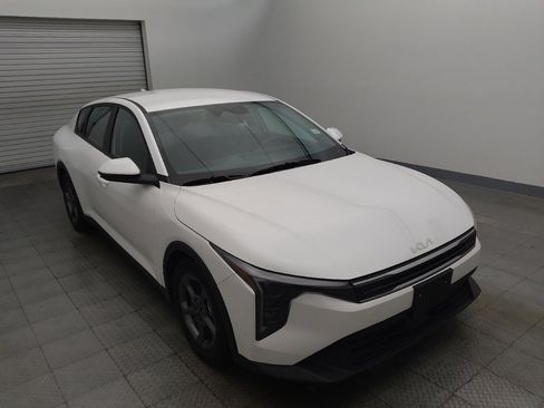 Used 2025 Kia K4 FWD image 13