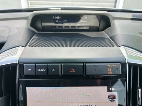 Used 2019 Subaru Ascent Touring AWD/4WD image 32