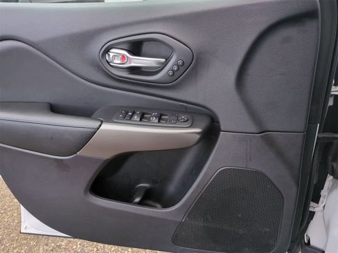 Certified 2020 Jeep Cherokee Limited image 31