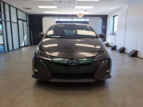 Certified 2019 Toyota Prius Prime Advanced image 2