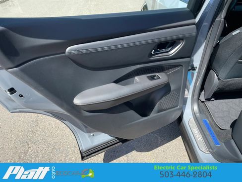 Used 2023 Nissan Ariya AWD image 41